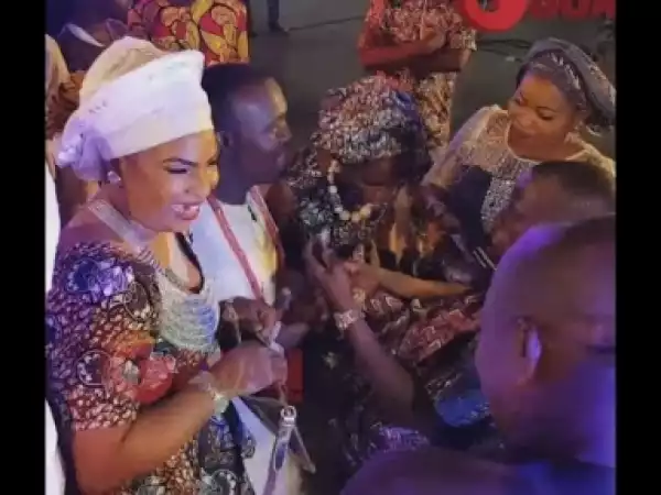 Video: Laide Bakare, Regina Chukwu, And Remi Surutu Steps Out To Dance With Yomi Fabiyi At His Mother